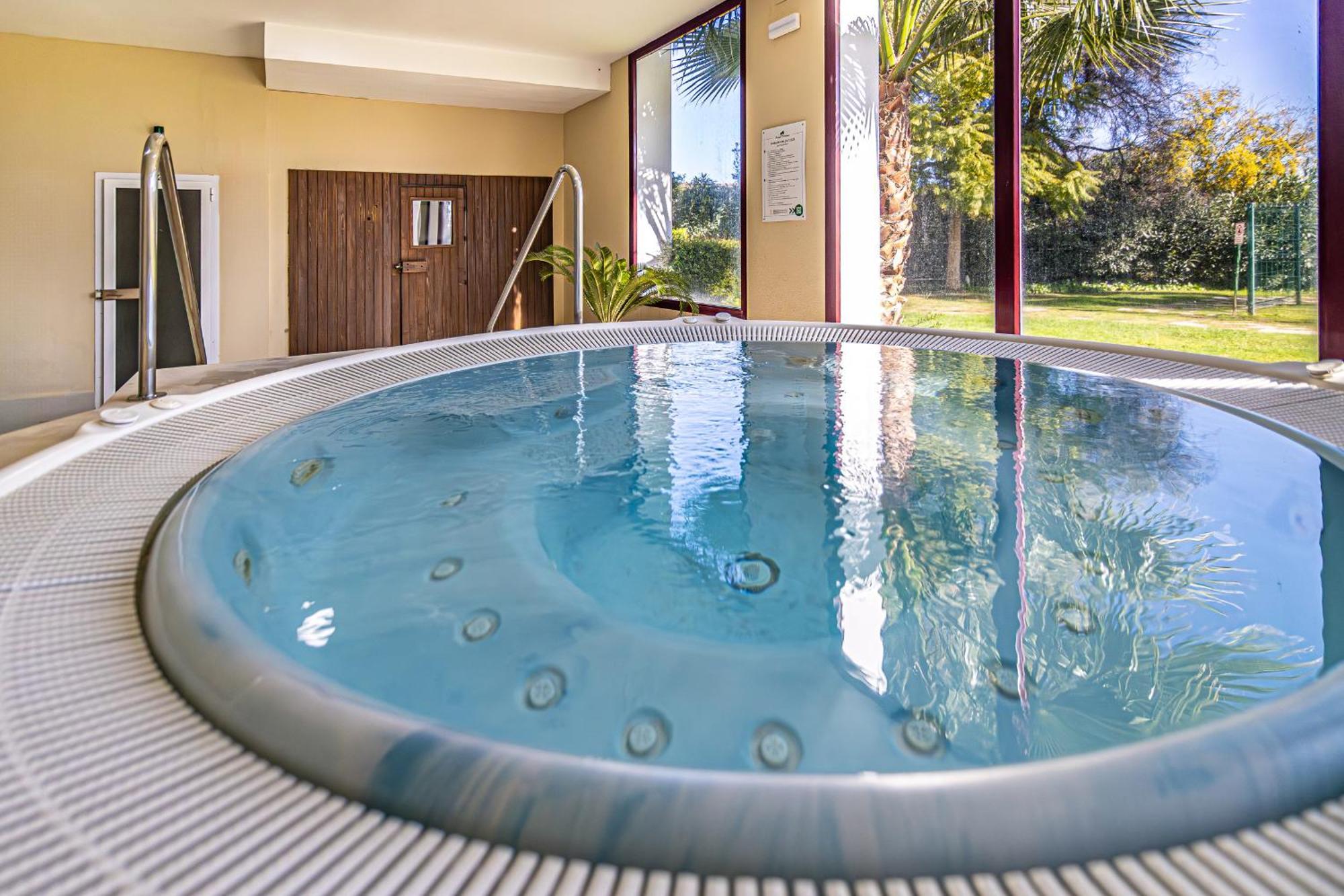 Rentitspain Apartamento Charming Gym, Jacuzzi Y Balcon Estepona Eksteriør bilde